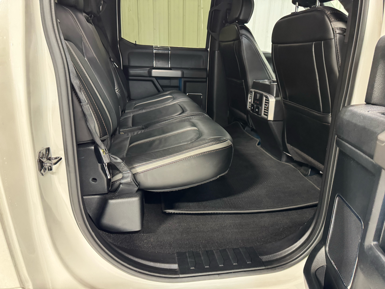 Ford F-150 Platinum SuperCrew 5.5-ft. Bed 4WD 2018