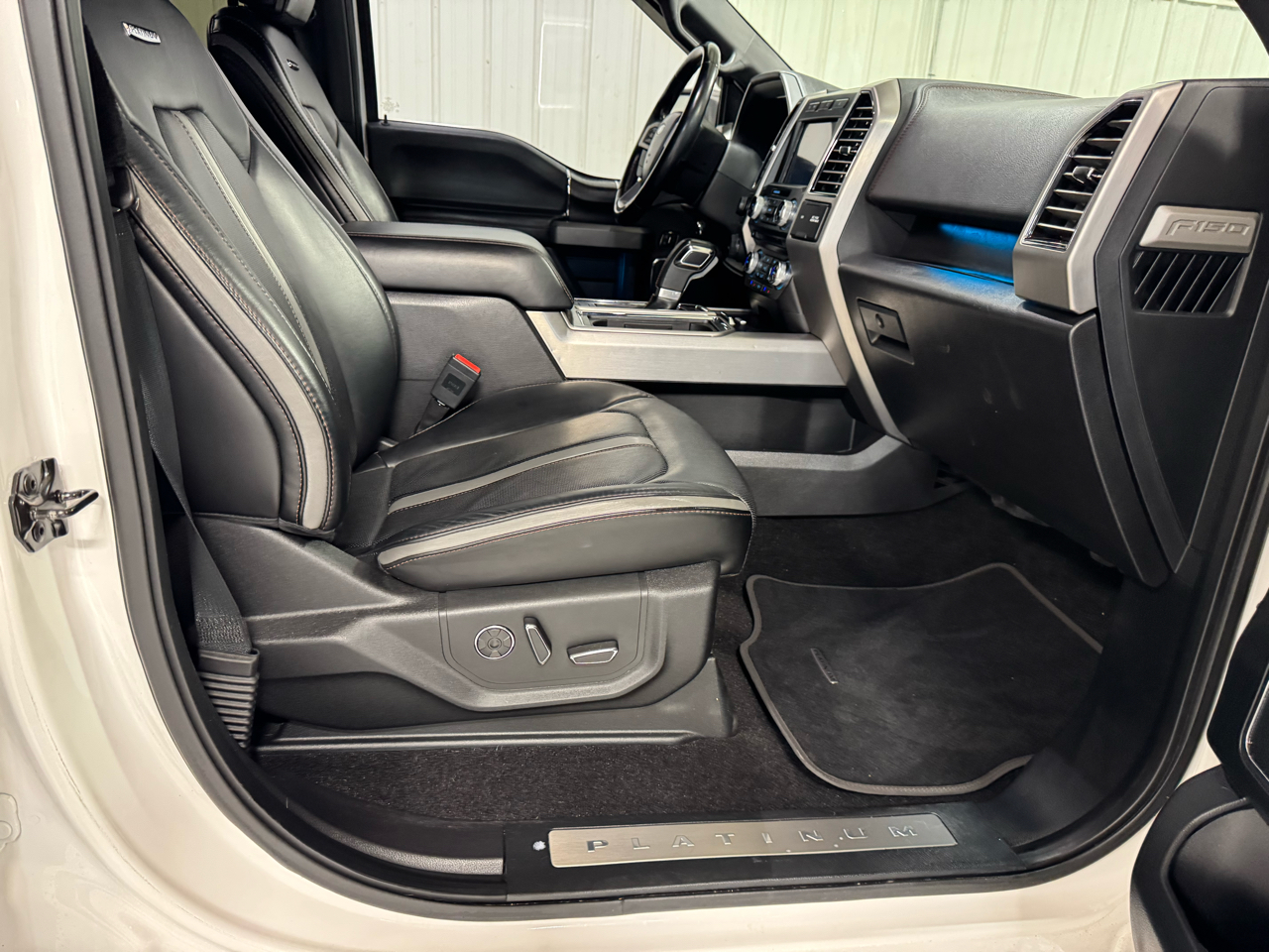 Ford F-150 Platinum SuperCrew 5.5-ft. Bed 4WD 2018