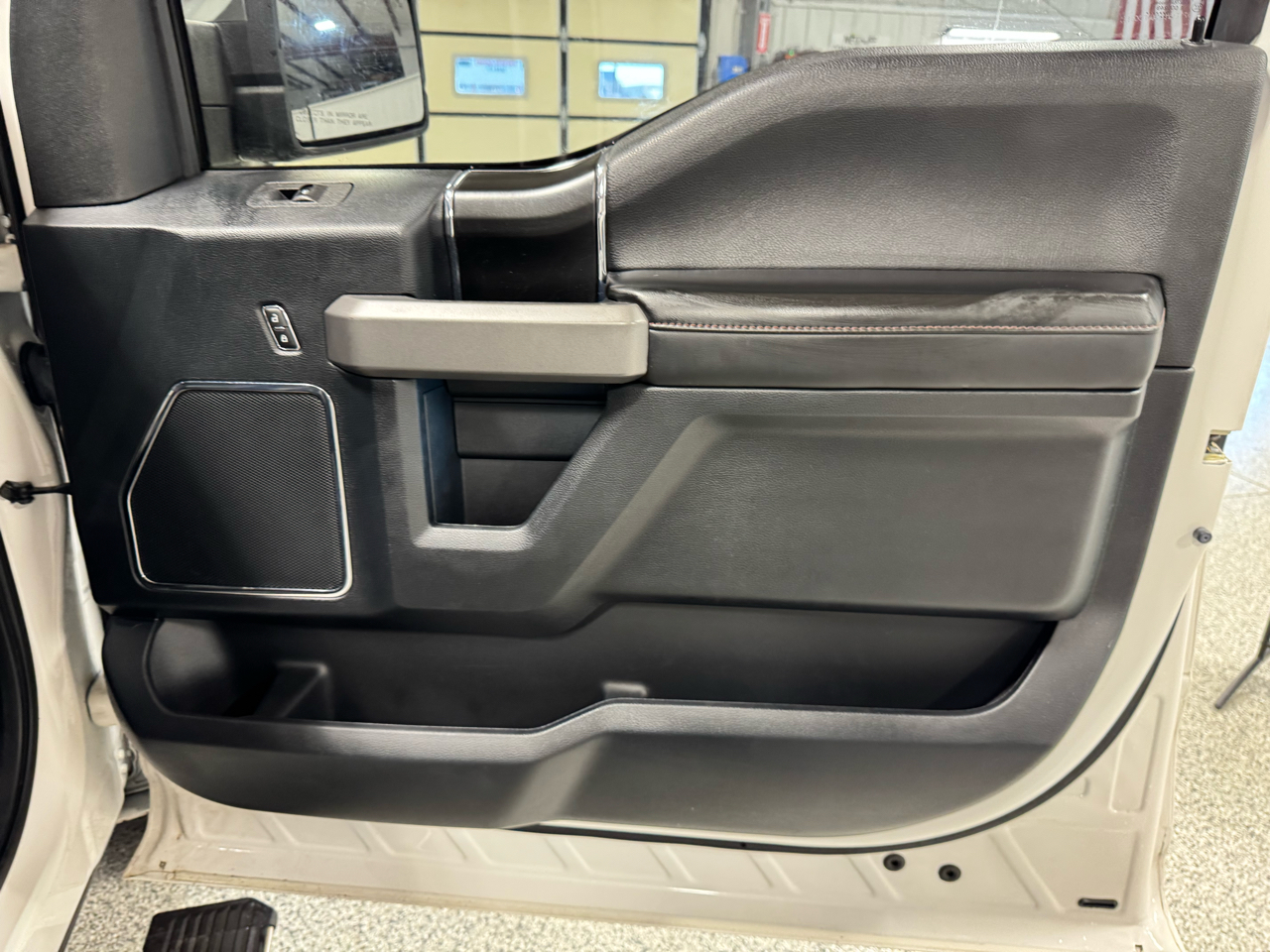 Ford F-150 Platinum SuperCrew 5.5-ft. Bed 4WD 2018