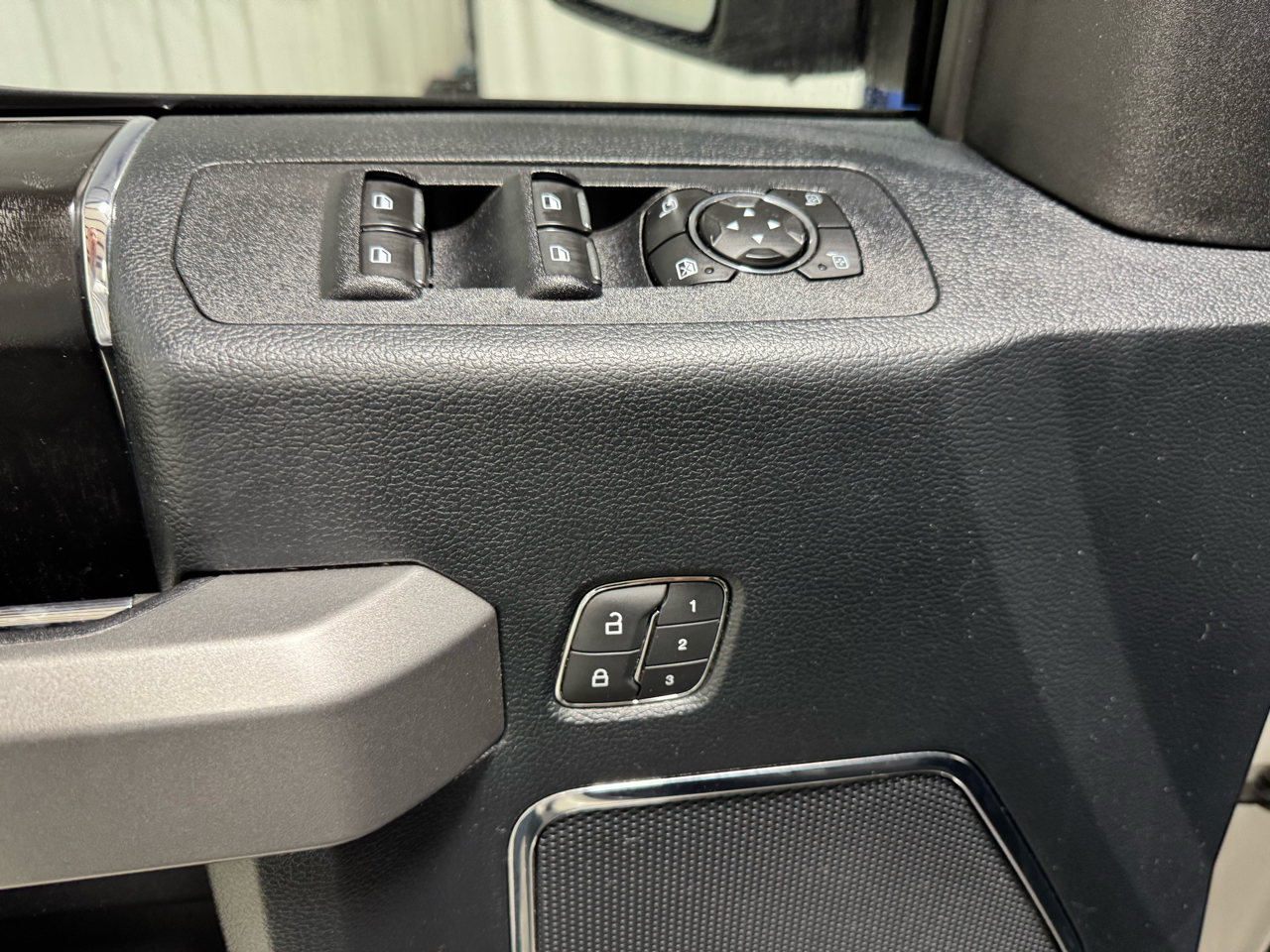 Ford F-150 Platinum SuperCrew 5.5-ft. Bed 4WD 2018