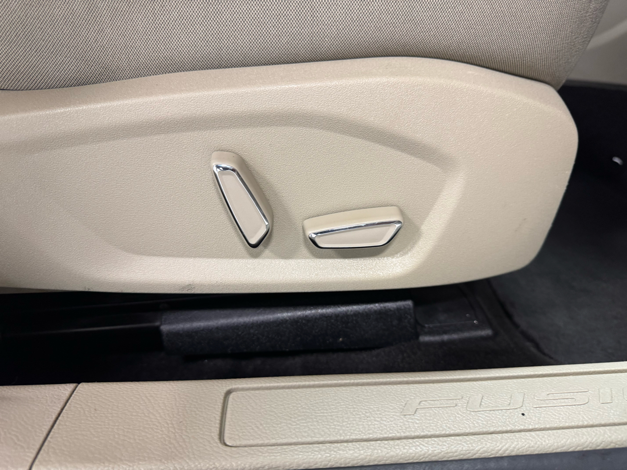 Ford Fusion Hybrid SE 2019