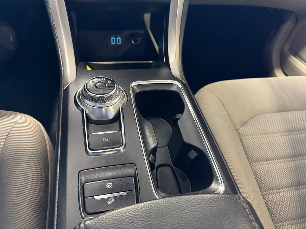 Ford Fusion Hybrid SE 2019