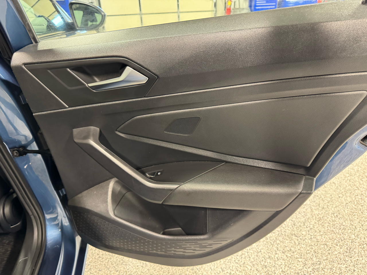 Volkswagen Jetta 1.4T S 8A 2021