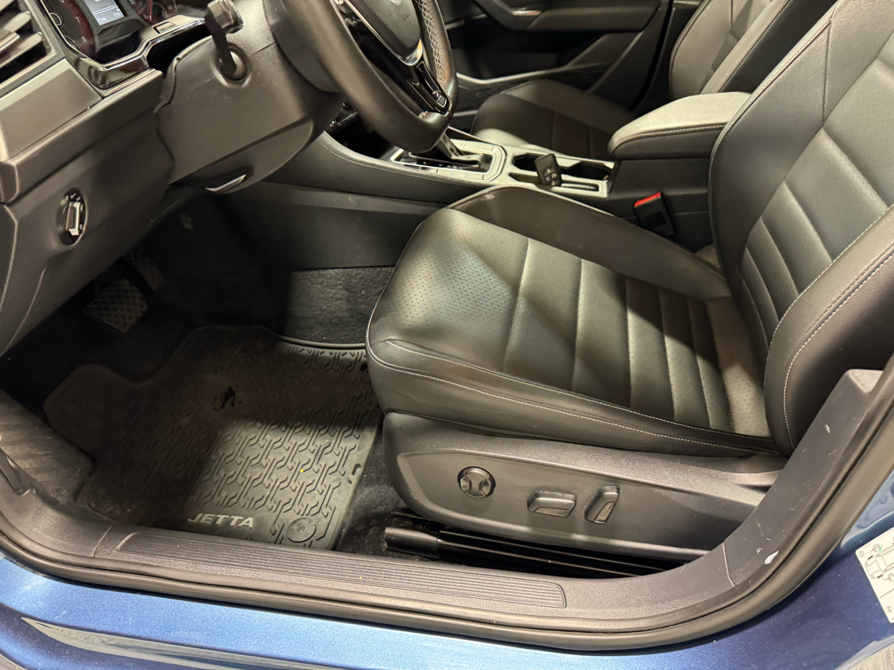 Volkswagen Jetta 1.4T S 8A 2021