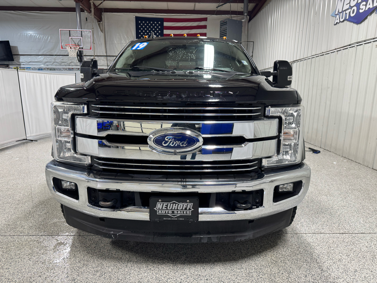 Ford F-250 SD Lariat Crew Cab 4WD 2019