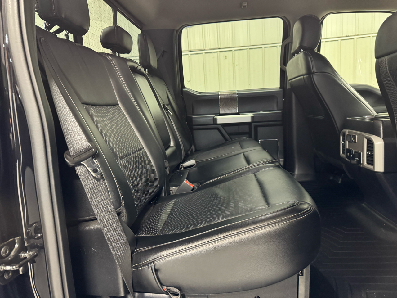 Ford F-250 SD Lariat Crew Cab 4WD 2019