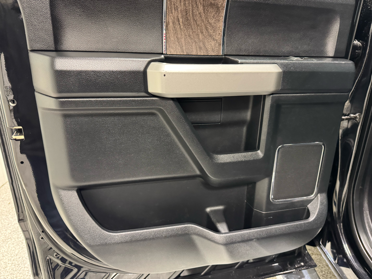 Ford F-250 SD Lariat Crew Cab 4WD 2019