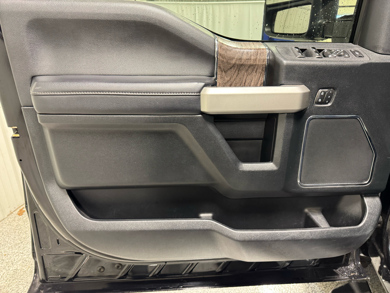 Ford F-250 SD Lariat Crew Cab 4WD 2019