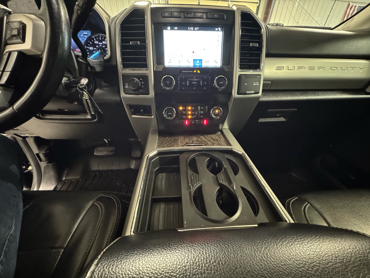 Ford F-250 SD Lariat Crew Cab 4WD 2019