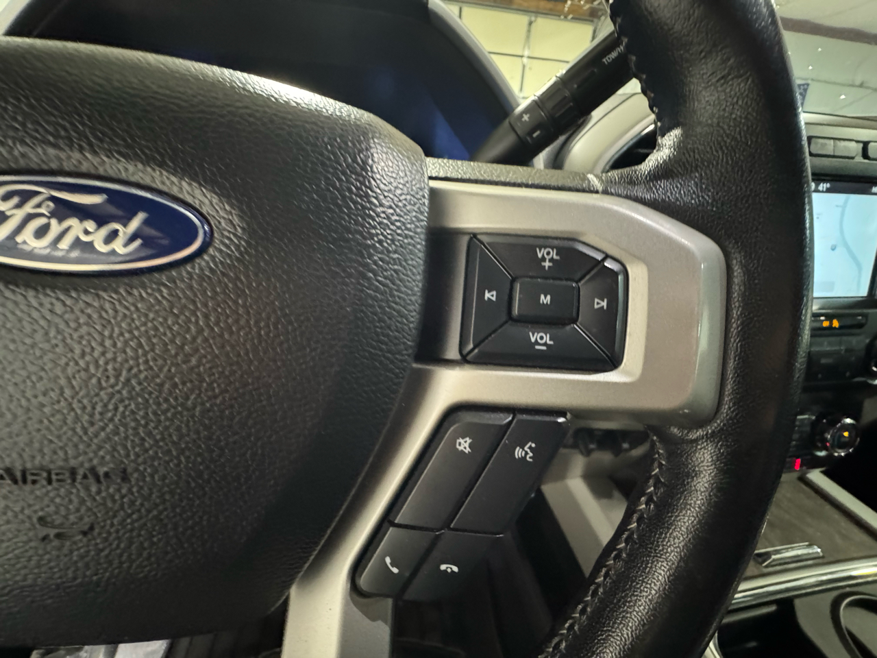 Ford F-250 SD Lariat Crew Cab 4WD 2019