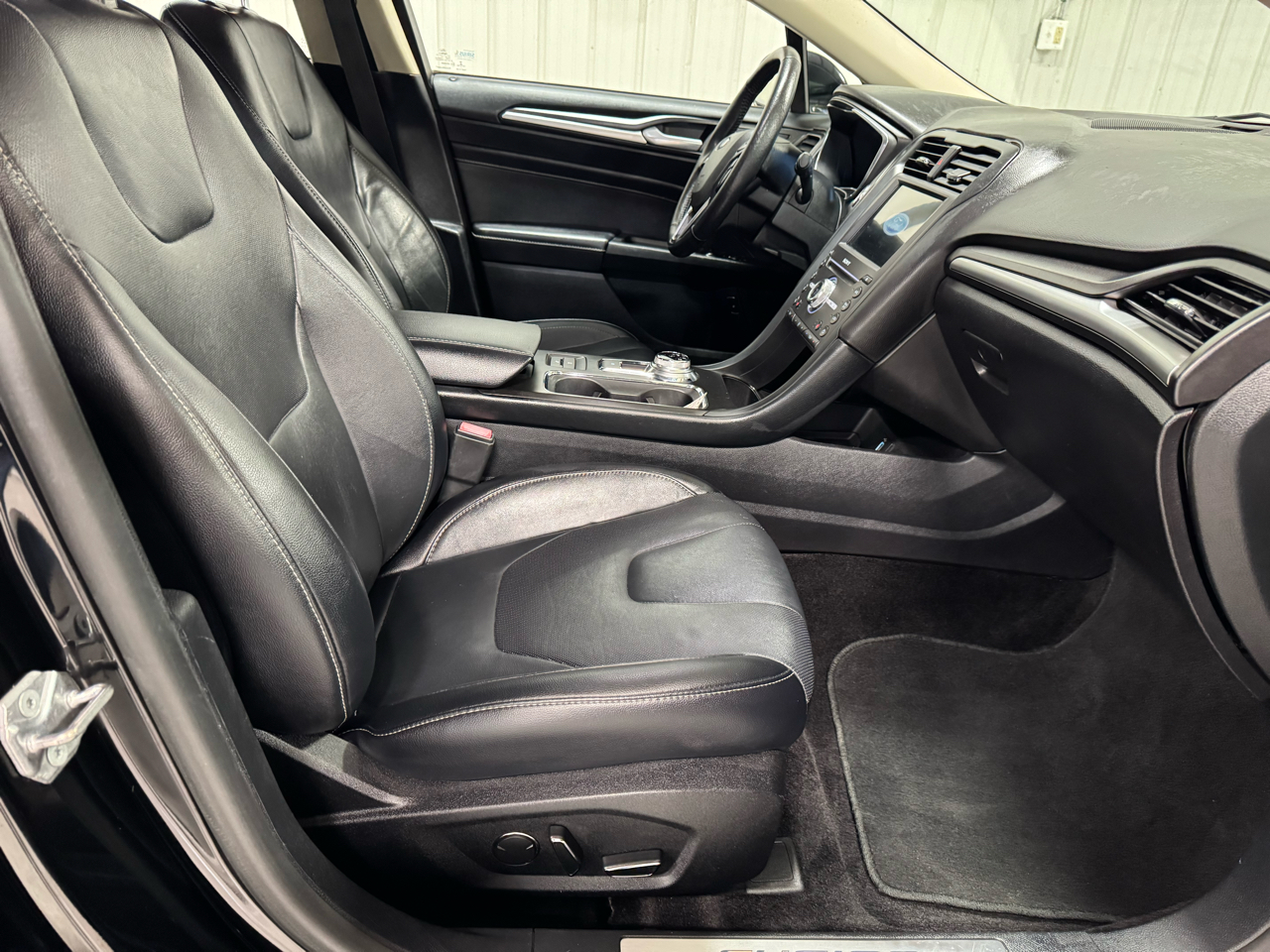 Ford Fusion Hybrid Titanium 2017