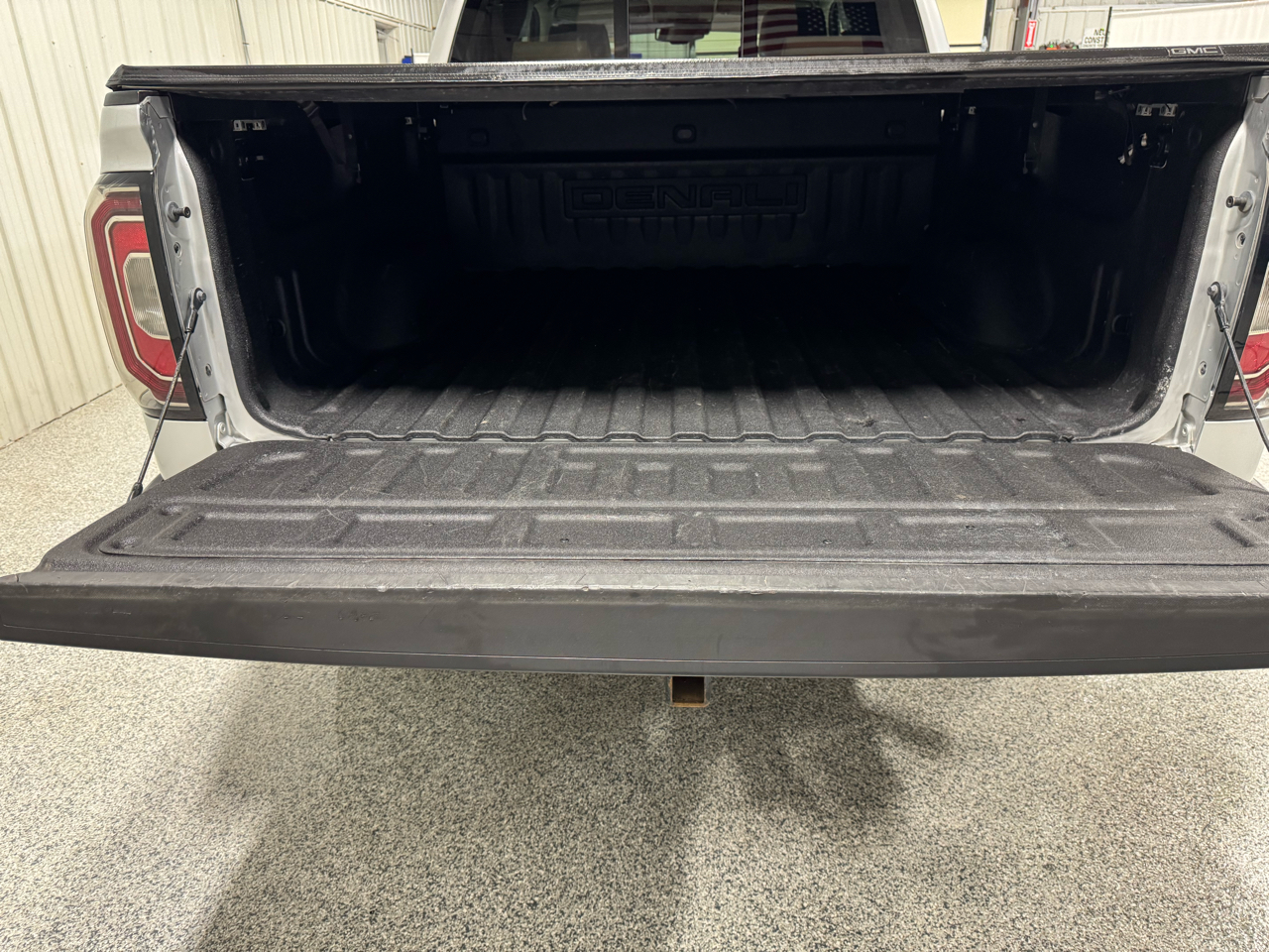 GMC Sierra 1500 Denali Crew Cab Short Box 4WD 2018