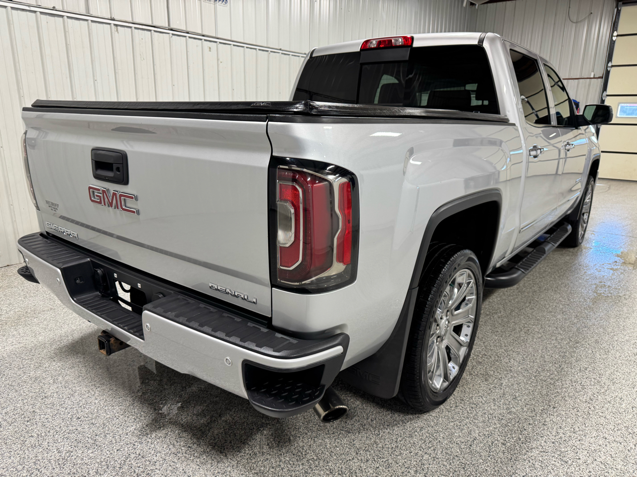 GMC Sierra 1500 Denali Crew Cab Short Box 4WD 2018