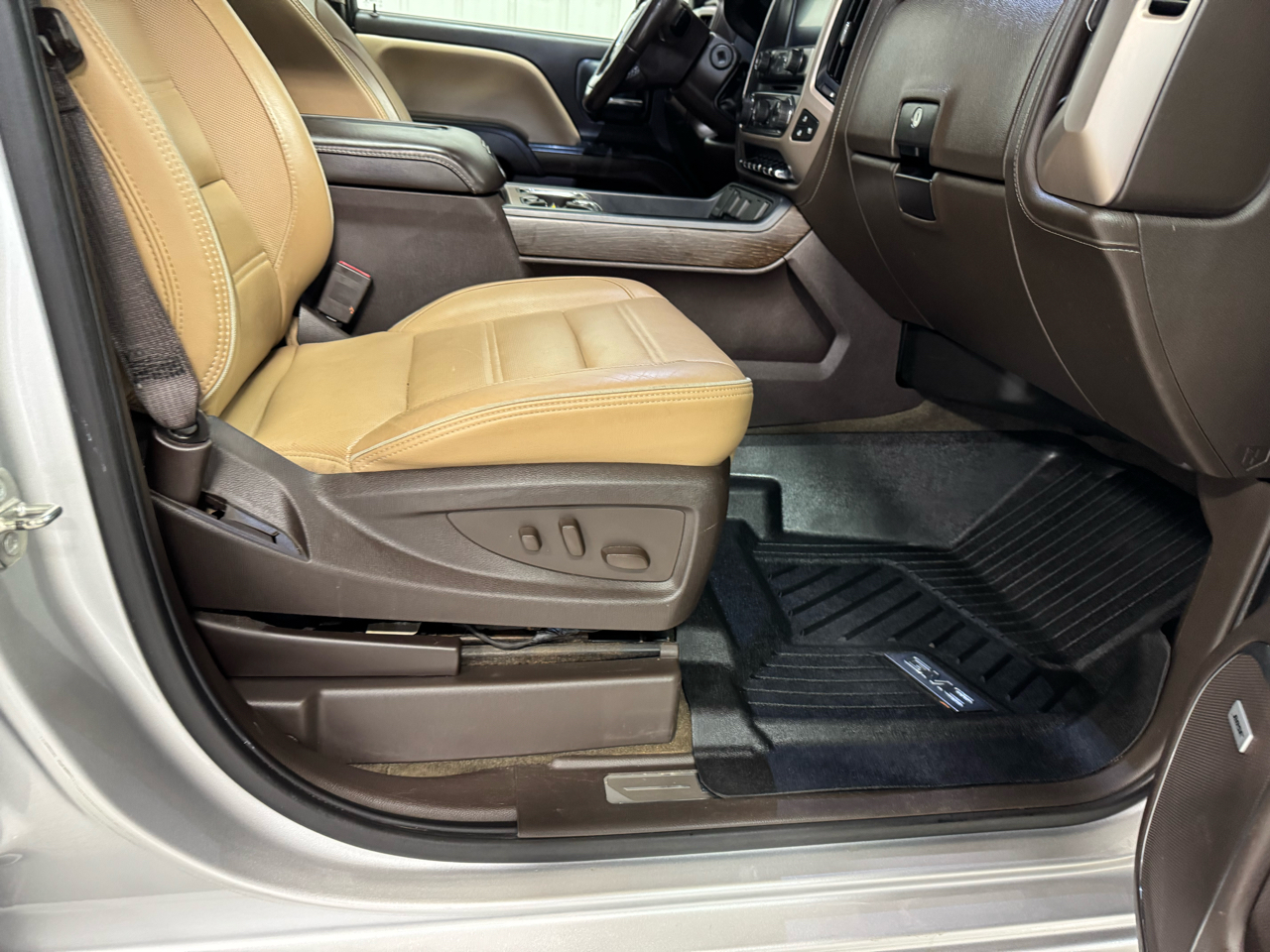 GMC Sierra 1500 Denali Crew Cab Short Box 4WD 2018