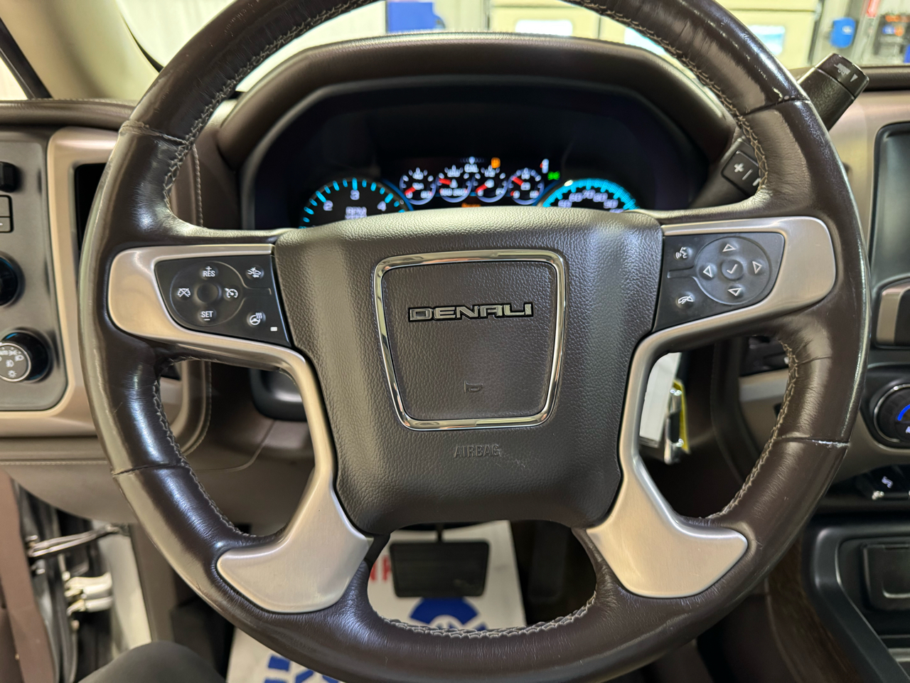 GMC Sierra 1500 Denali Crew Cab Short Box 4WD 2018