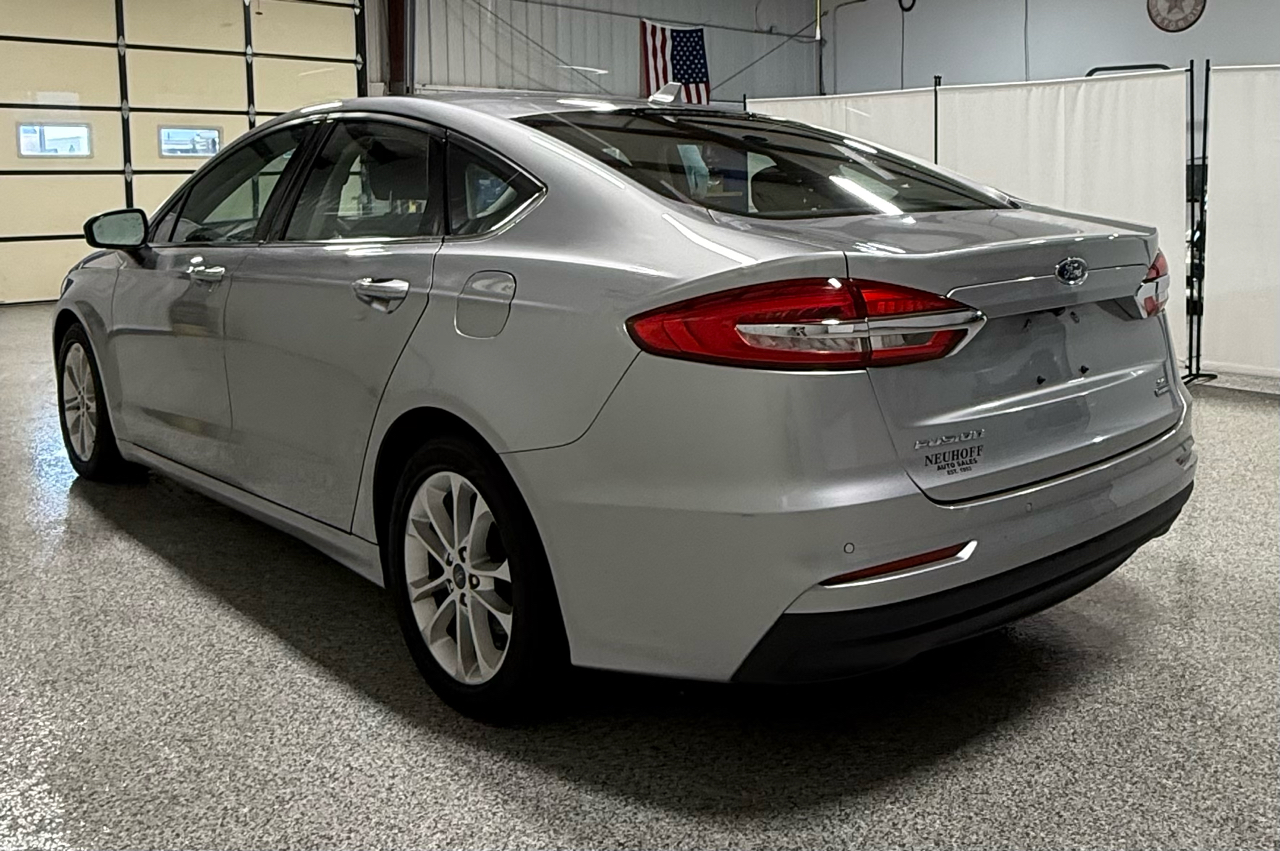 Ford Fusion Hybrid SE 2020