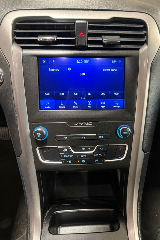 Ford Fusion Hybrid SE 2020