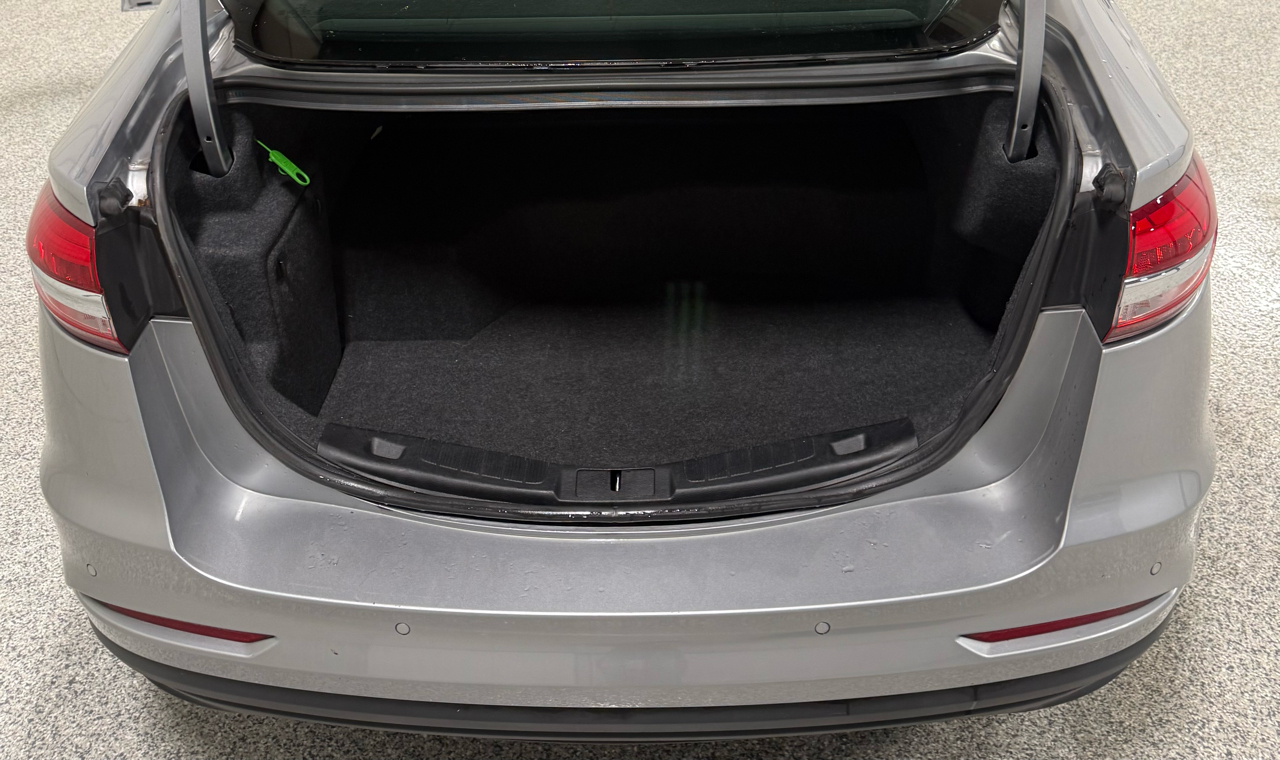 Ford Fusion Hybrid SE 2020