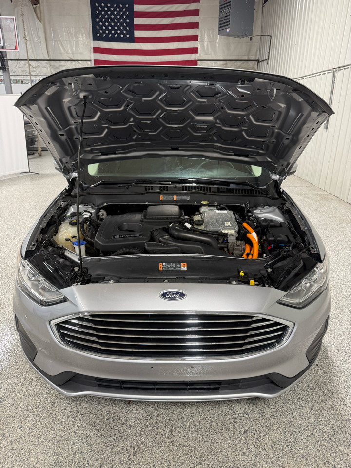 Ford Fusion Hybrid SE 2020