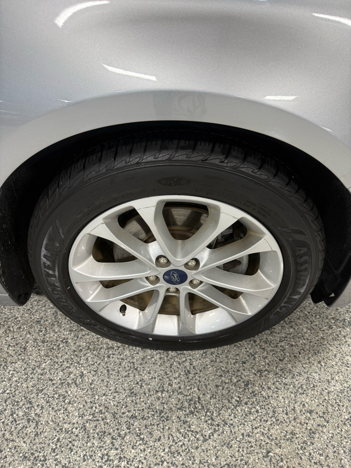 Ford Fusion Hybrid SE 2020