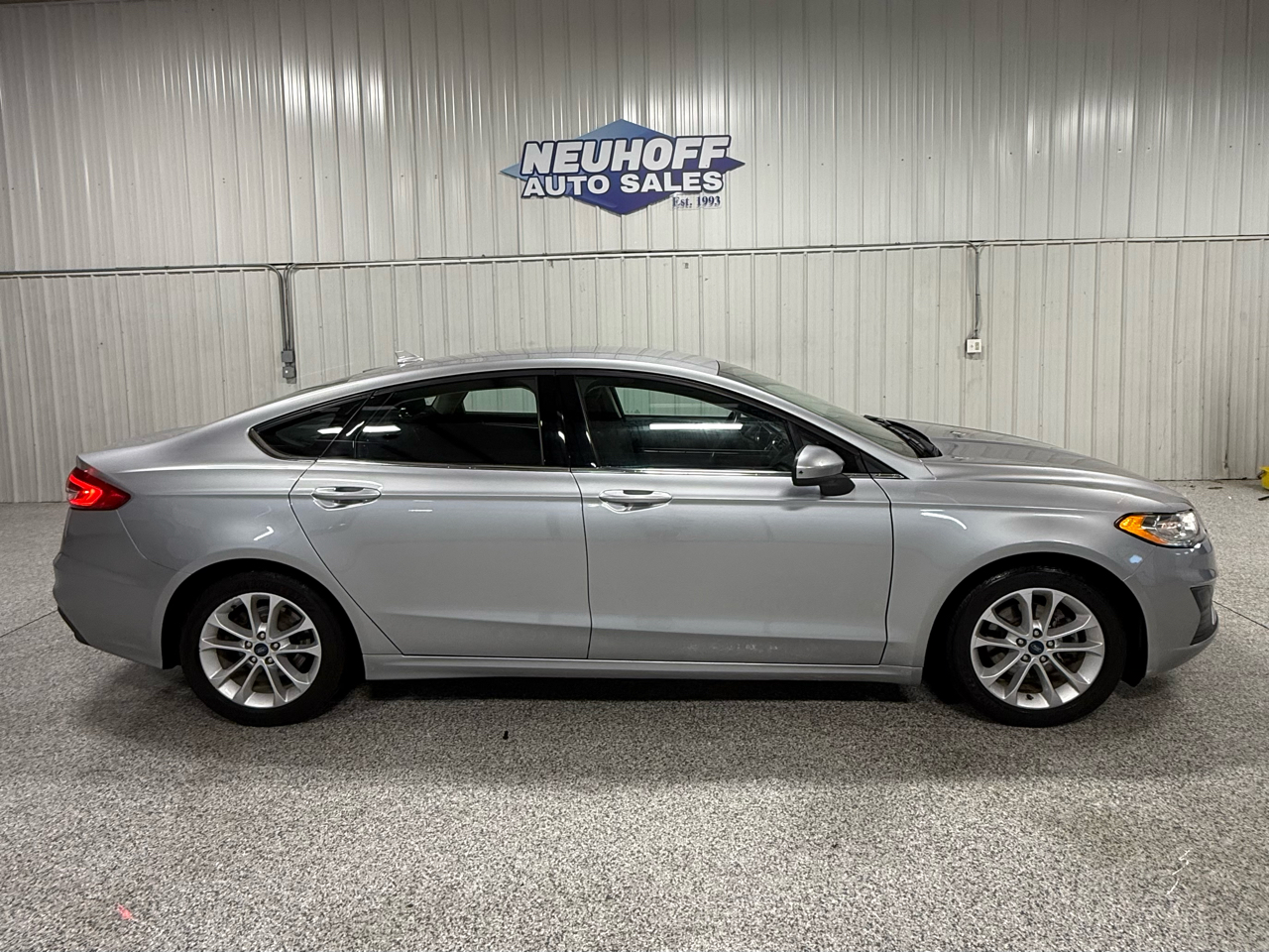 Ford Fusion Hybrid SE 2020