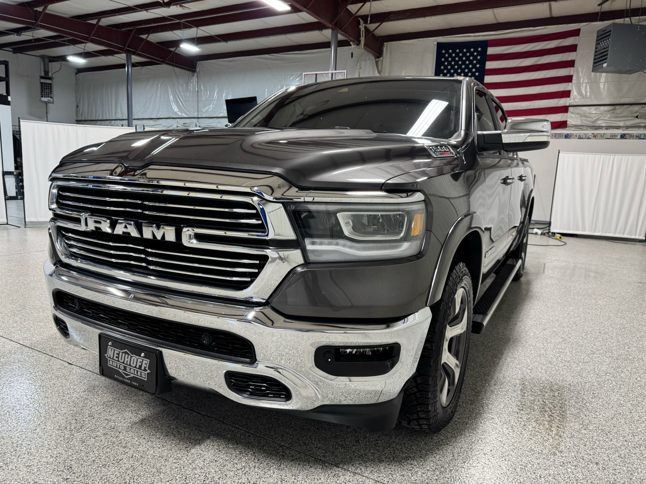 RAM 1500 Laramie Crew Cab SWB 4WD 2021