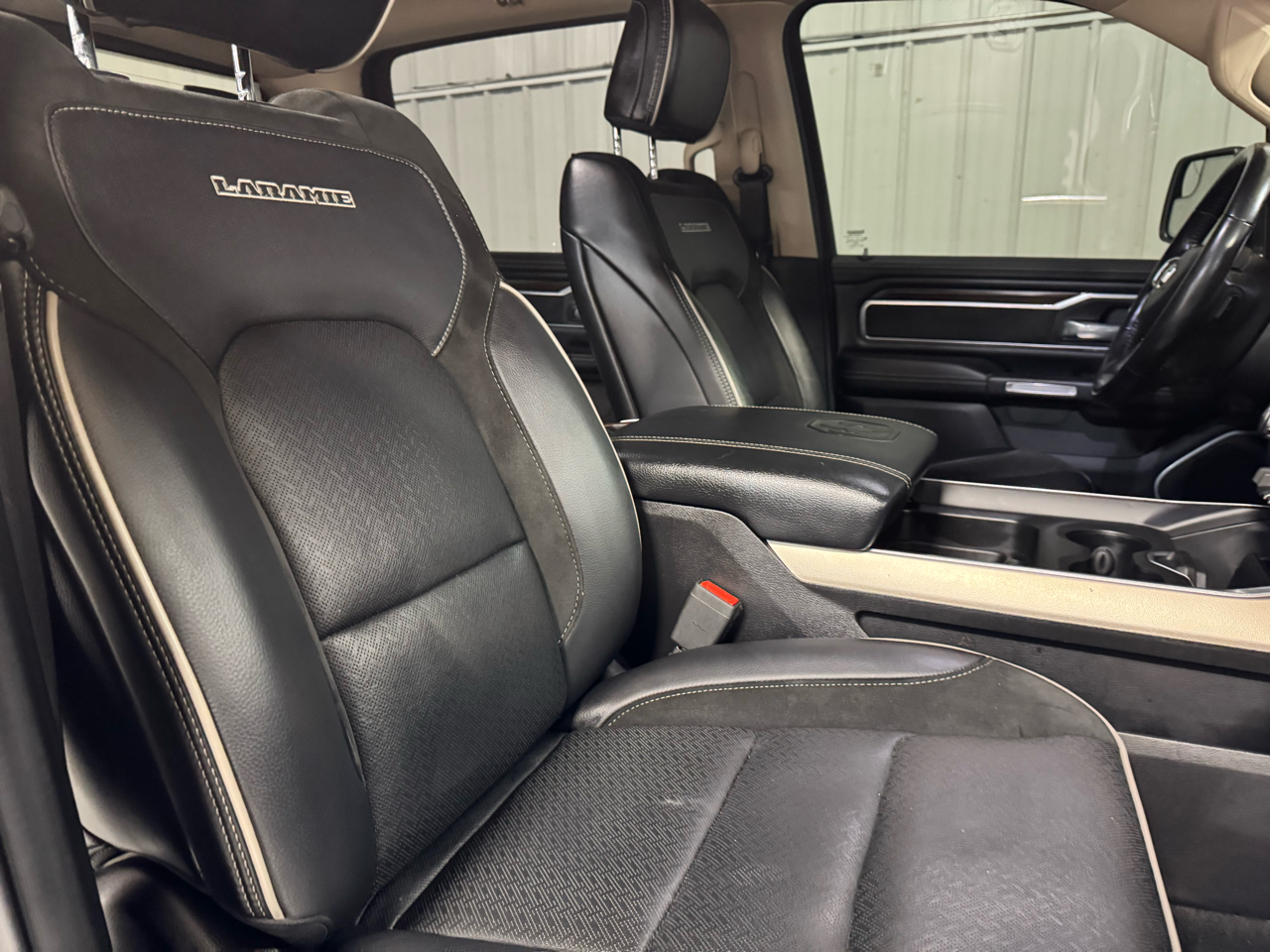 RAM 1500 Laramie Crew Cab SWB 4WD 2021