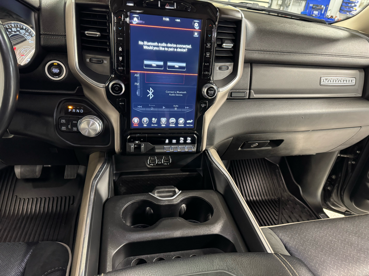 RAM 1500 Laramie Crew Cab SWB 4WD 2021