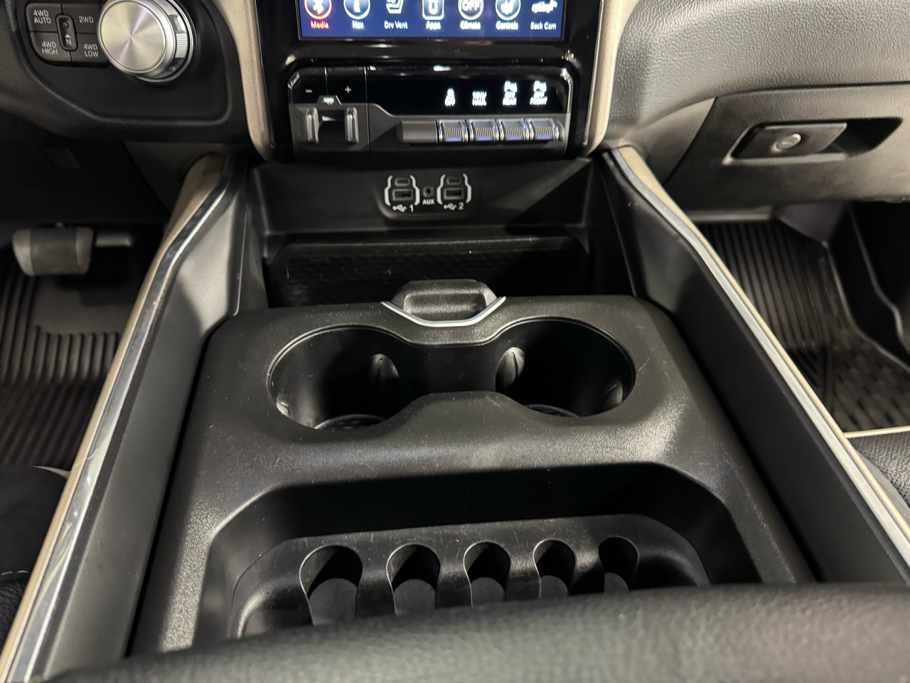 RAM 1500 Laramie Crew Cab SWB 4WD 2021