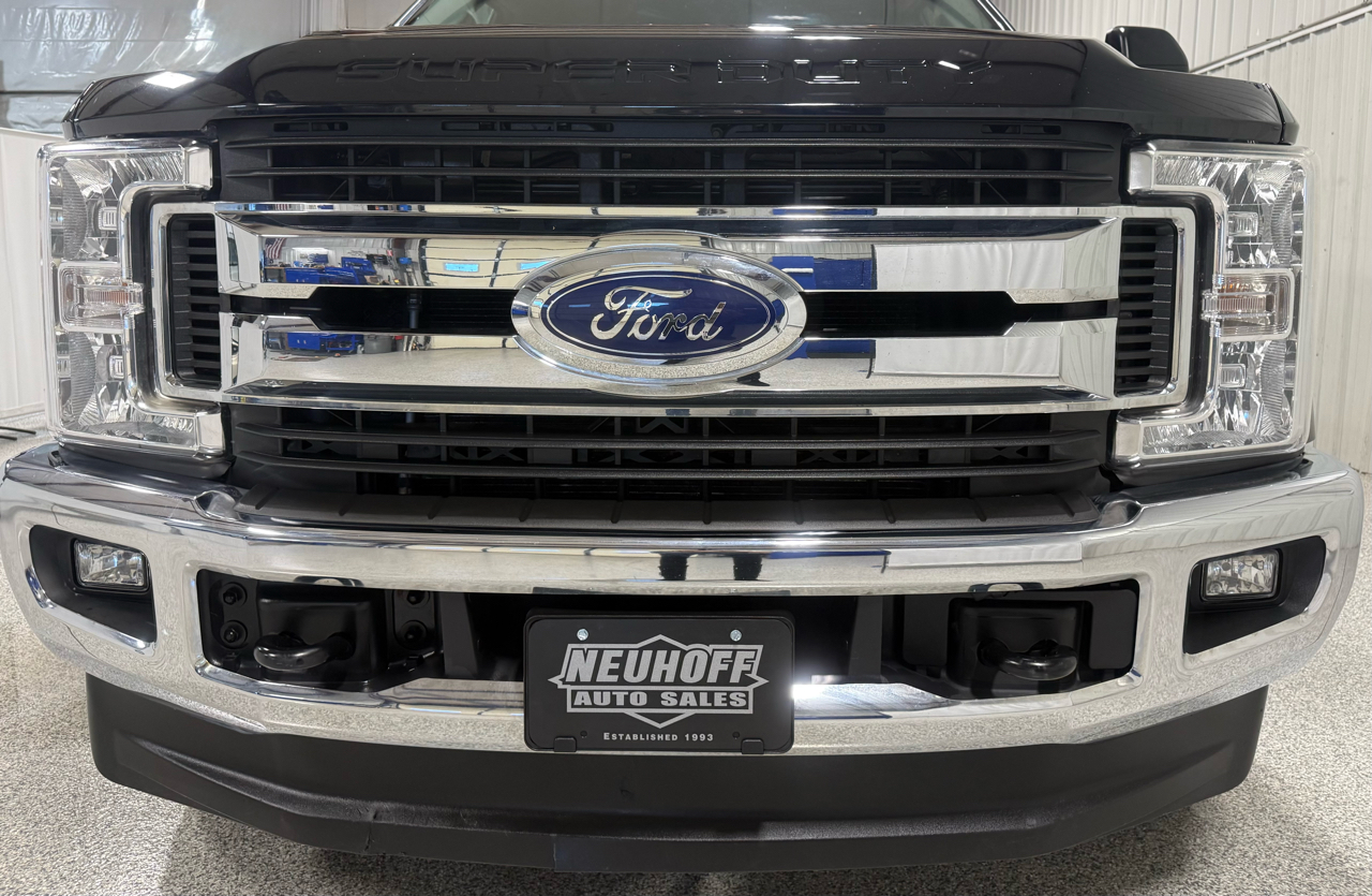 Ford F-250 SD XLT Crew Cab Long Bed 4WD 2017