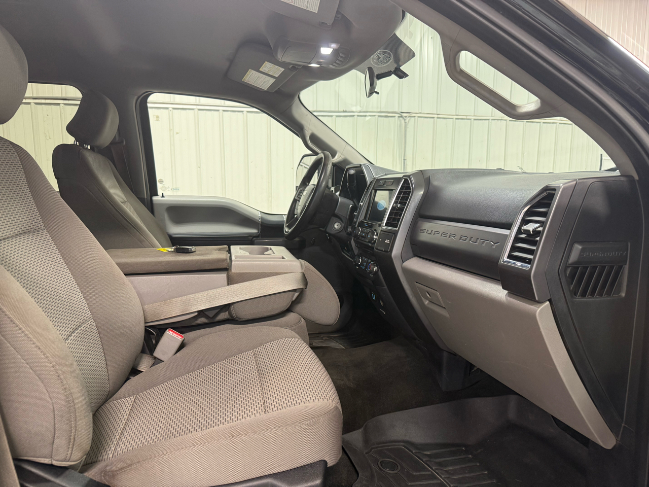 Ford F-250 SD XLT Crew Cab Long Bed 4WD 2017