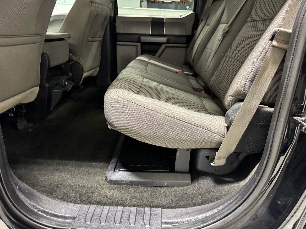 Ford F-250 SD XLT 4WD Crew Cab 8' Box 2017