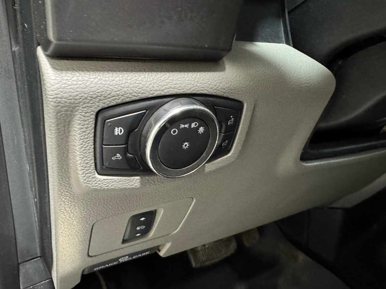 Ford F-250 SD XLT 4WD Crew Cab 8' Box 2017