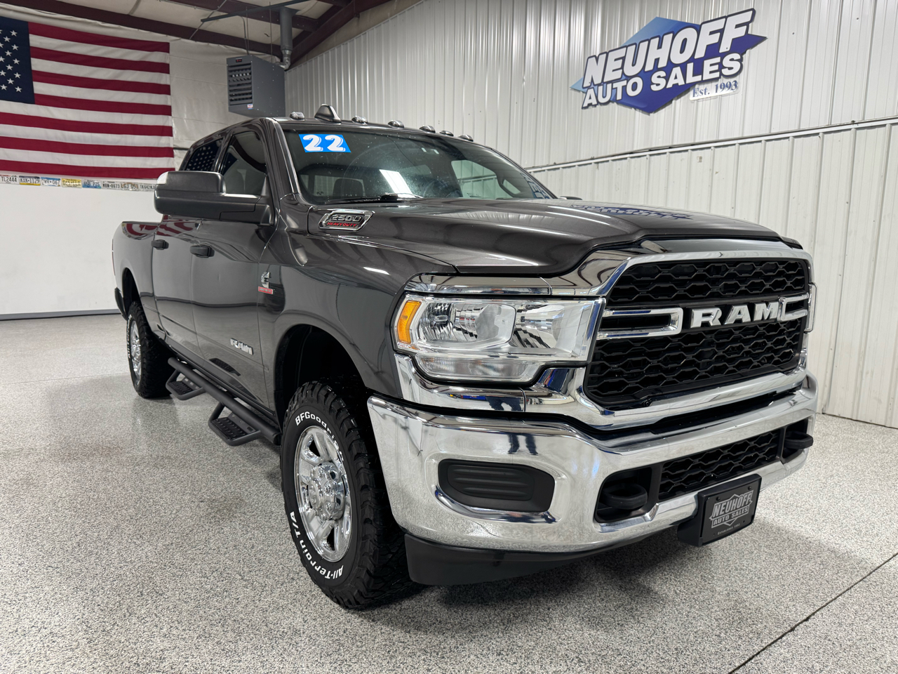 RAM 2500 Tradesman Crew Cab SWB 4WD 2022