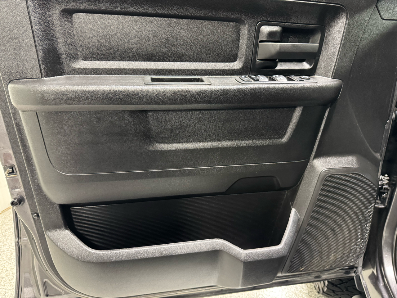 RAM 2500 Tradesman Crew Cab SWB 4WD 2022