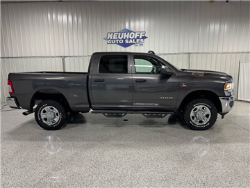 2022 RAM 2500 Tradesman Crew Cab SWB 4WD