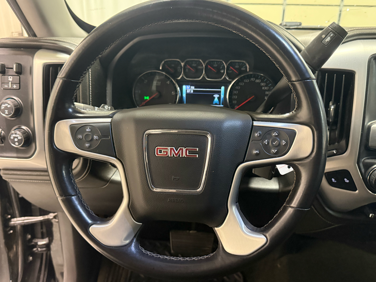 GMC Sierra 1500 4WD Crew Cab 143.5" SLE 2017