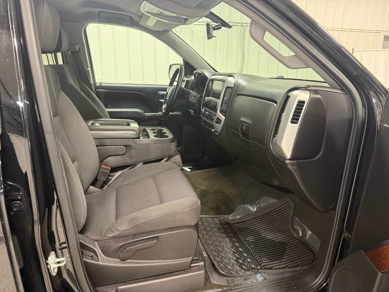 GMC Sierra 1500 4WD Crew Cab 143.5" SLE 2017