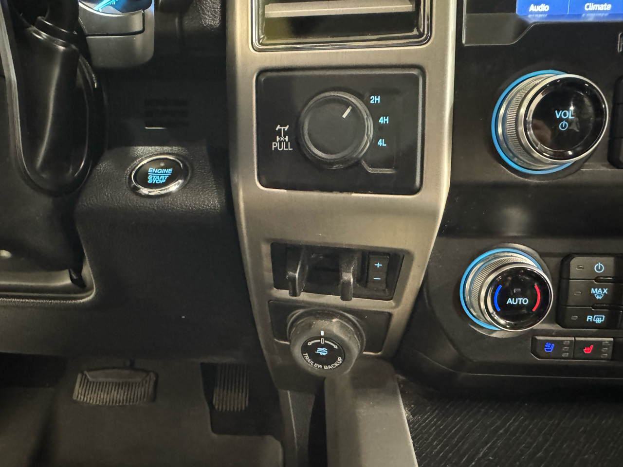 Ford F-250 SD Platinum Crew Cab 4WD 2020