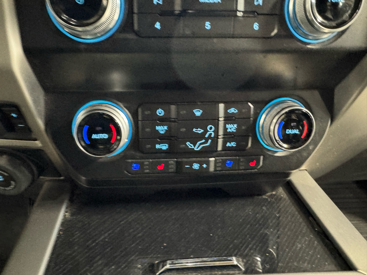 Ford F-250 SD Platinum Crew Cab 4WD 2020