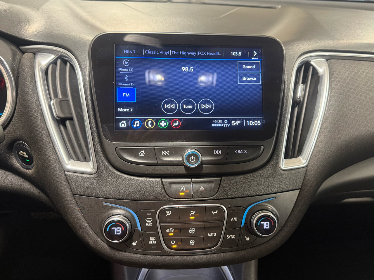 Chevrolet Malibu 4dr Sdn LT 2021