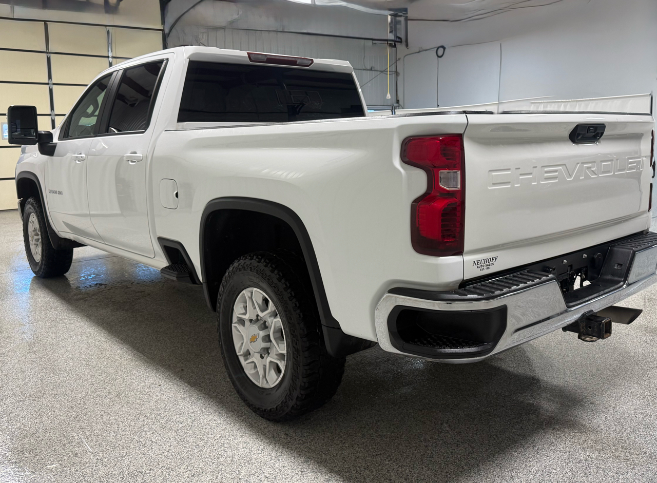 Chevrolet Silverado 2500HD LT Crew Cab Short Box 4WD 2023