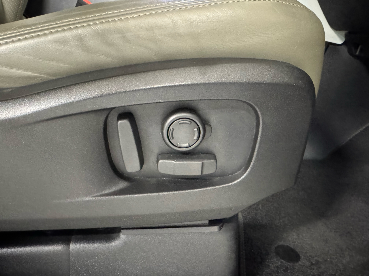 Land Rover Defender 110 HSE AWD 2020