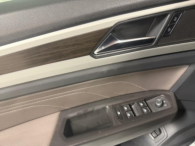 Volkswagen Atlas 3.6L V6 SE w/Technology FWD 2022