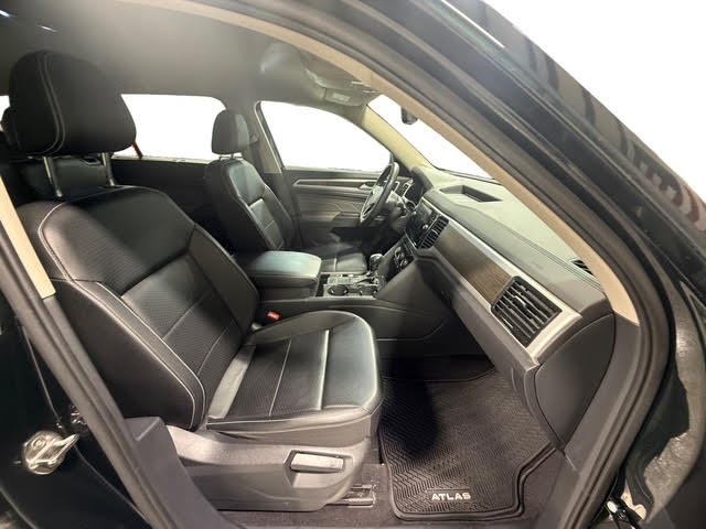 Volkswagen Atlas 3.6L V6 SE w/Technology FWD 2022