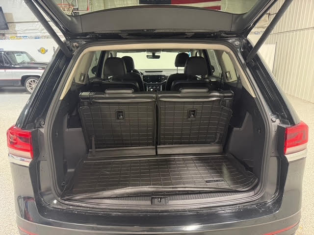 Volkswagen Atlas 3.6L V6 SE w/Technology FWD 2022