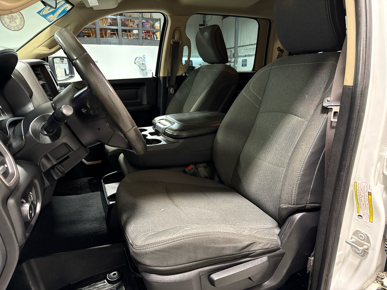 RAM 2500 Tradesman 4x4 Crew Cab 6'4" Box 2020