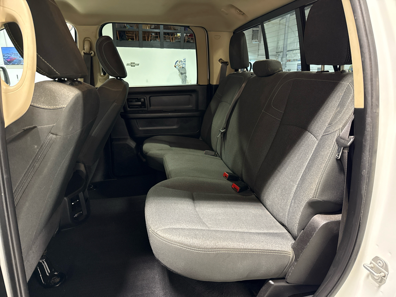 RAM 2500 Tradesman 4x4 Crew Cab 6'4" Box 2020