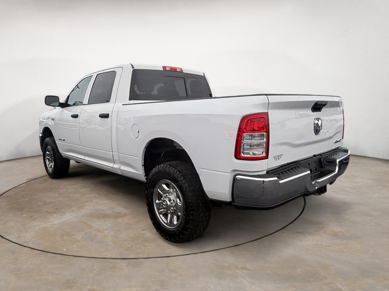 RAM 2500 Tradesman 4x4 Crew Cab 6'4" Box 2020