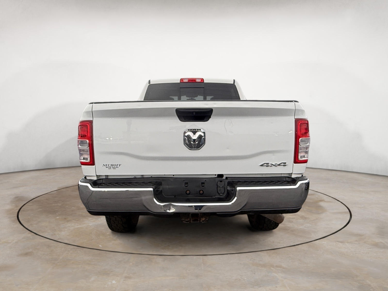 RAM 2500 Tradesman 4x4 Crew Cab 6'4" Box 2020